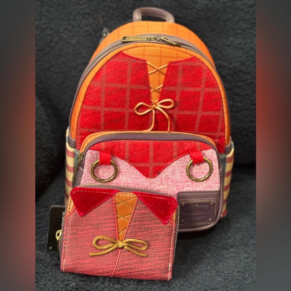 NWT Loungefly Disney Hocus Pocus Mary Sanderson backpack W/matching wallet